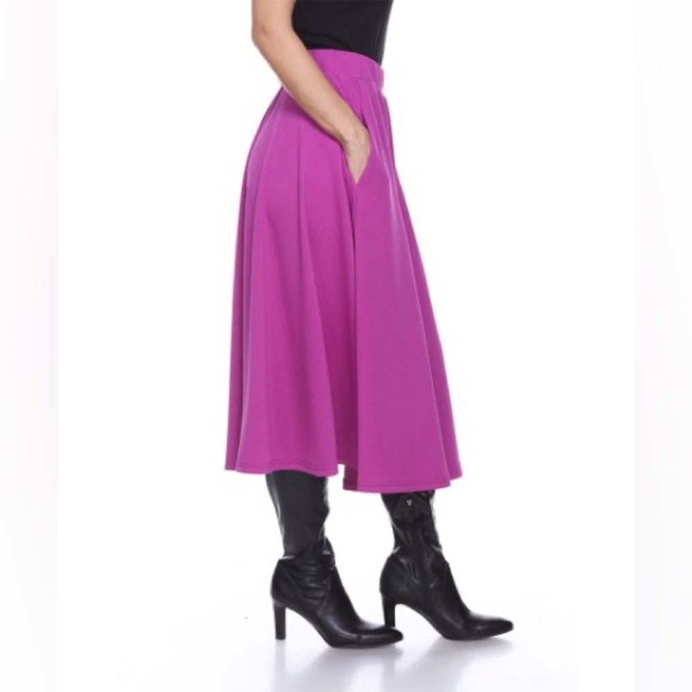 White Mark Pleated midi skirt with pockets